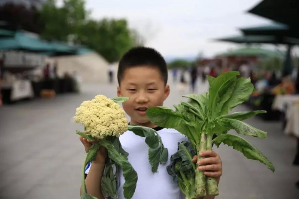 市集是一种生活方式，小孩也喜欢