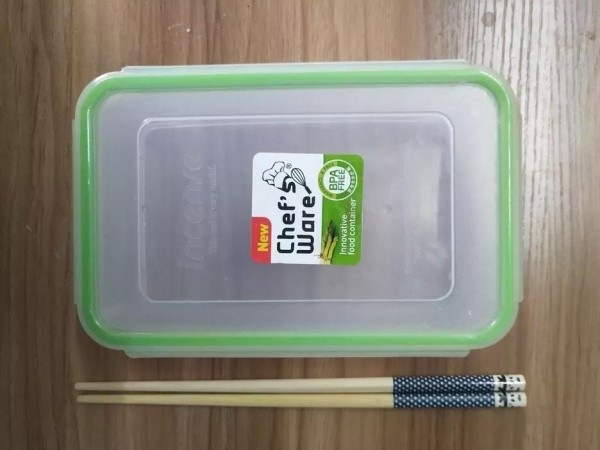 出门自带碗筷，让我们拒绝一次性