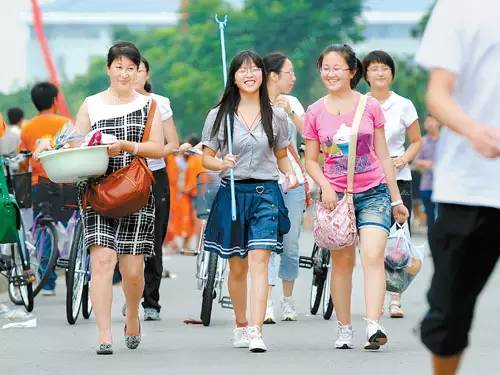 我国农村生上重点大学人数提升 招生比超60%
