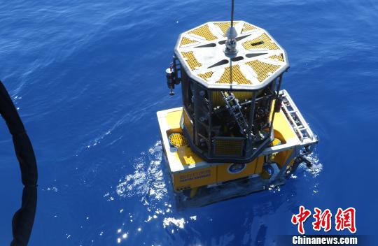烟台打捞局3000米级水下机器人是国家重点投资装备。　陈朋 摄