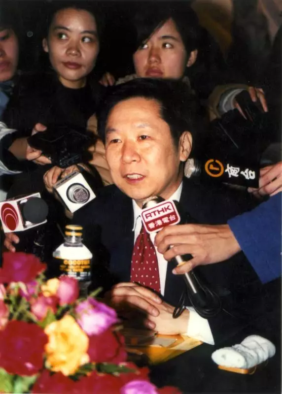 香港回归前，509名解放军何以荷枪实弹提前入港？