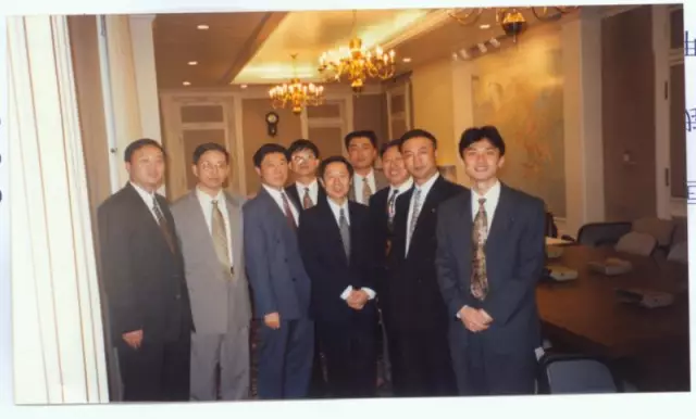 香港回归前,509名解放军何以荷枪实弹提前入港?