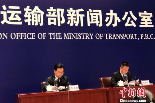 7月28日，交通运输部召开例行新闻发布会。程春雨 摄